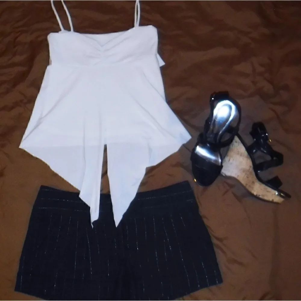 Guess gray white pinstripe dress shorts sz29